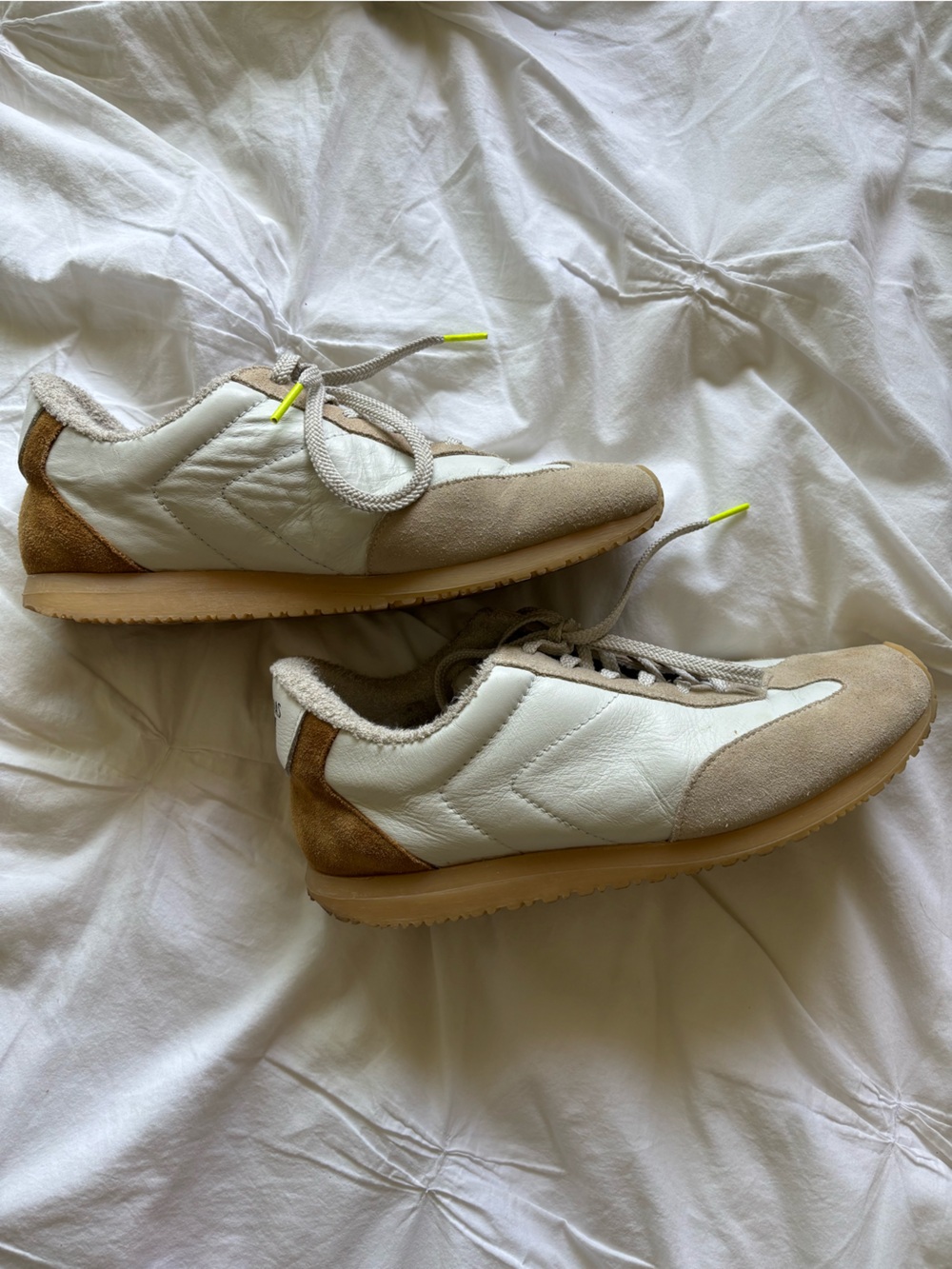 Women Casual Retro  - White & Tan